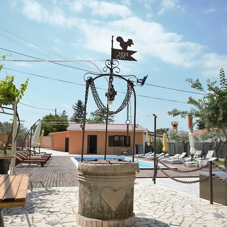 Ferienvilla Cokuni Mit Privatem Pool
