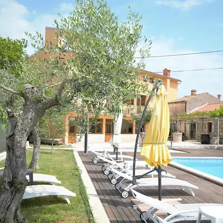 Ferienvilla Cokuni Mit Privatem Pool