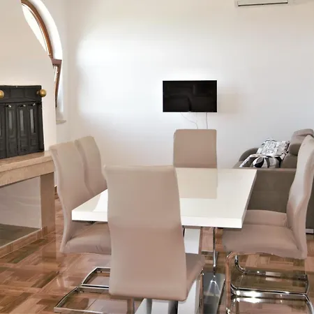 Holiday home Ferienvilla Cokuni Mit Privatem Pool